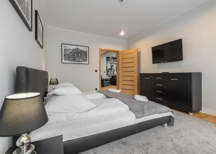 Prestige y Bystra Woda Centrum